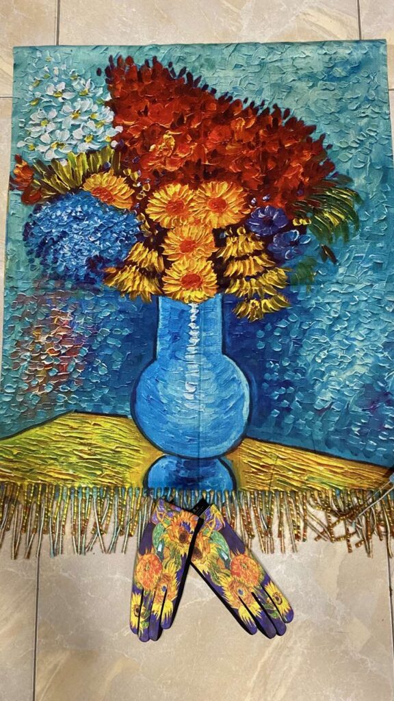 Цветя в синя вазашал-картина с ръкавици, комплект