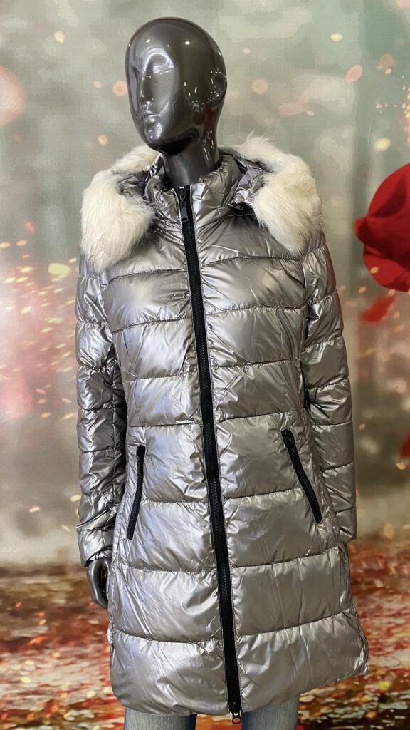 Елегантно зимно лъскаво яке с качулка - 2